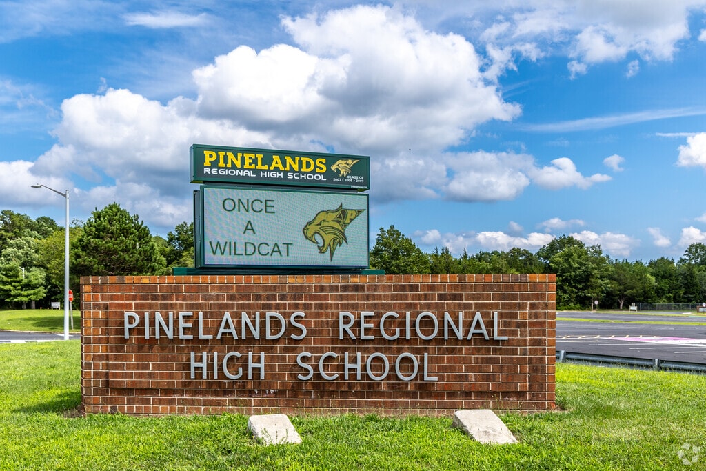 Pinelands Regional s a four-year regional public high school that serves students 9-12th grade.