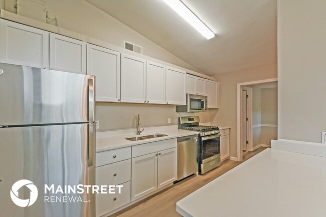 2380 St Catherine St, Florissant, MO 63033 - photo 4