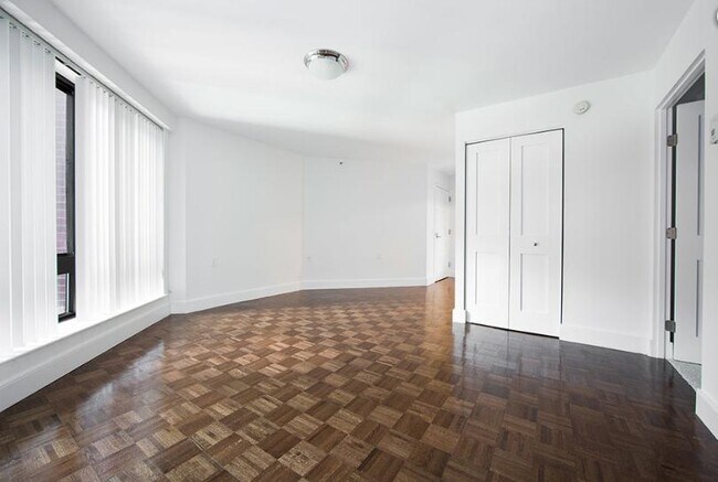 26 Exeter St unit 411, Boston, MA 02116 - photo 4