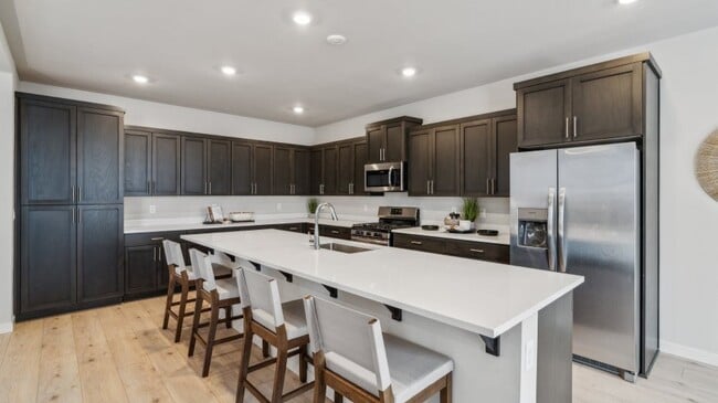 63246 NE Carly Ln, Bend, OR 97701 - photo 2