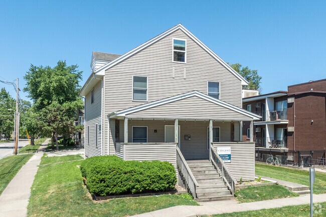 Single family homes are available for rent in Campustown.