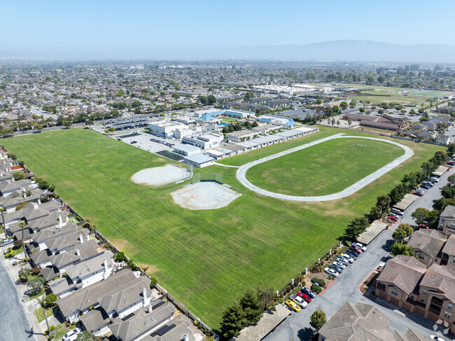 Located on McKinnon Street, Harden Middle School serves grades 7-8 in Salinas.