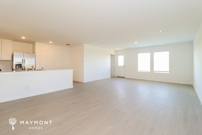 3048 Yellow Pne Ave, Fort Worth, TX 76179 - photo 4