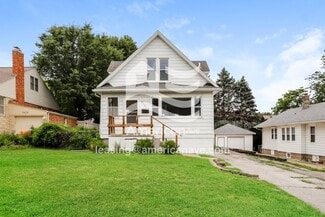 5625 Pacific St, Omaha, NE 68106