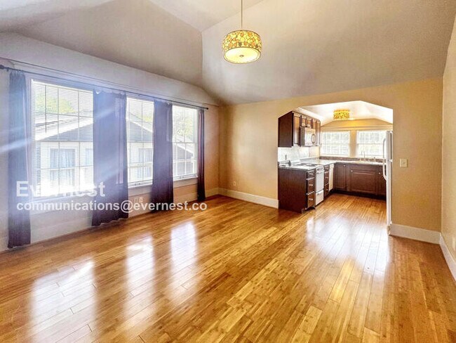 803 Willow St unit b, North Little Rock, AR 72114 - photo 4