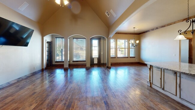 9021 NW 148th Place, Yukon, OK 73099 - photo 2