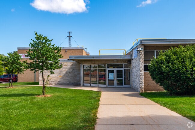K-5 students explore German language and culture at the Milwaukee German Immersion School.