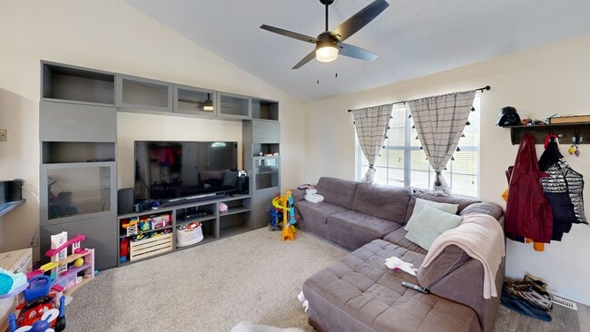 829 Union Crest Ct, Sevierville, TN 37876 - photo 2