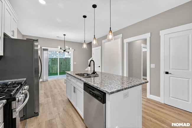 1307 S 4th St, Wilmington, NC 28401 - photo 4