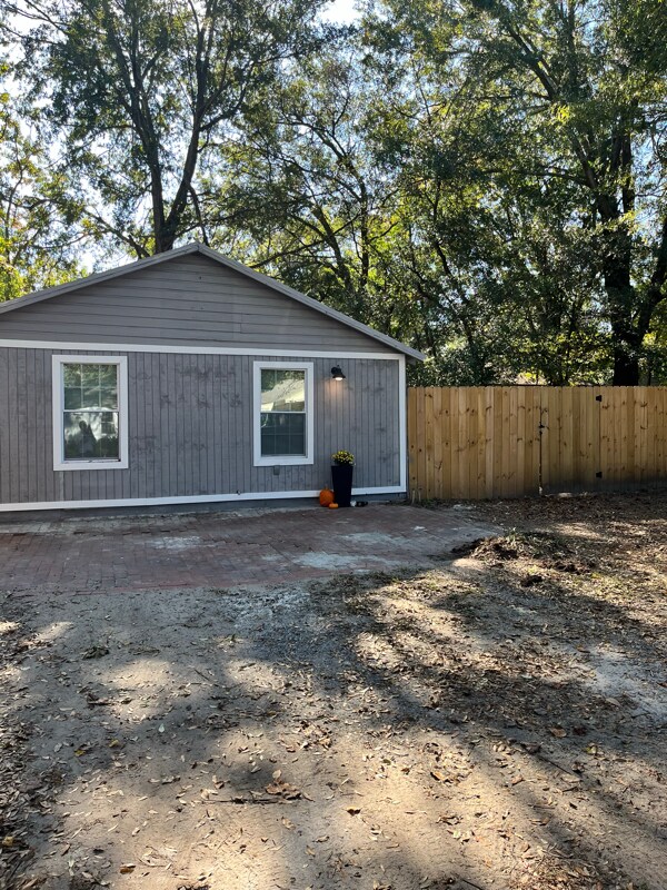 1911 Capital St, Savannah, GA 31404 - photo 1