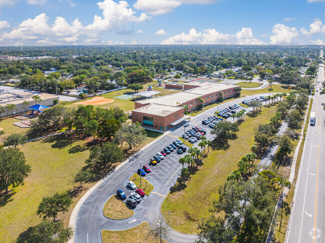 Located in Bradenton, Jessie P. Miller Elementary is an above average, public school.