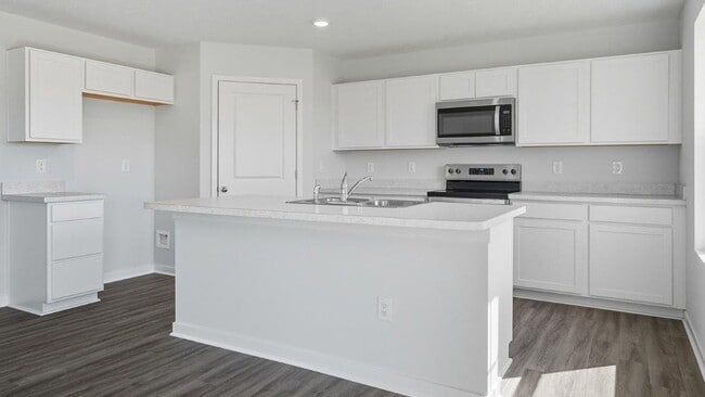 113 Vine Grove Dr, Circleville, OH 43113 - photo 4