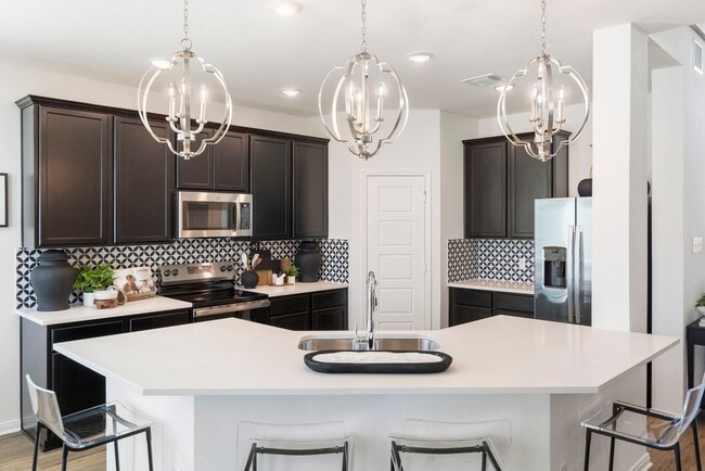 200 Captain Call Dr unit 38643242, Georgetown, TX 78626 - photo 6