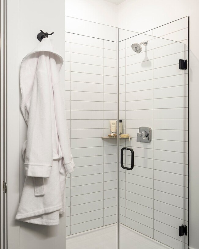 333 Ellington Apartments, Gaithersburg, MD 20878 - photo 7