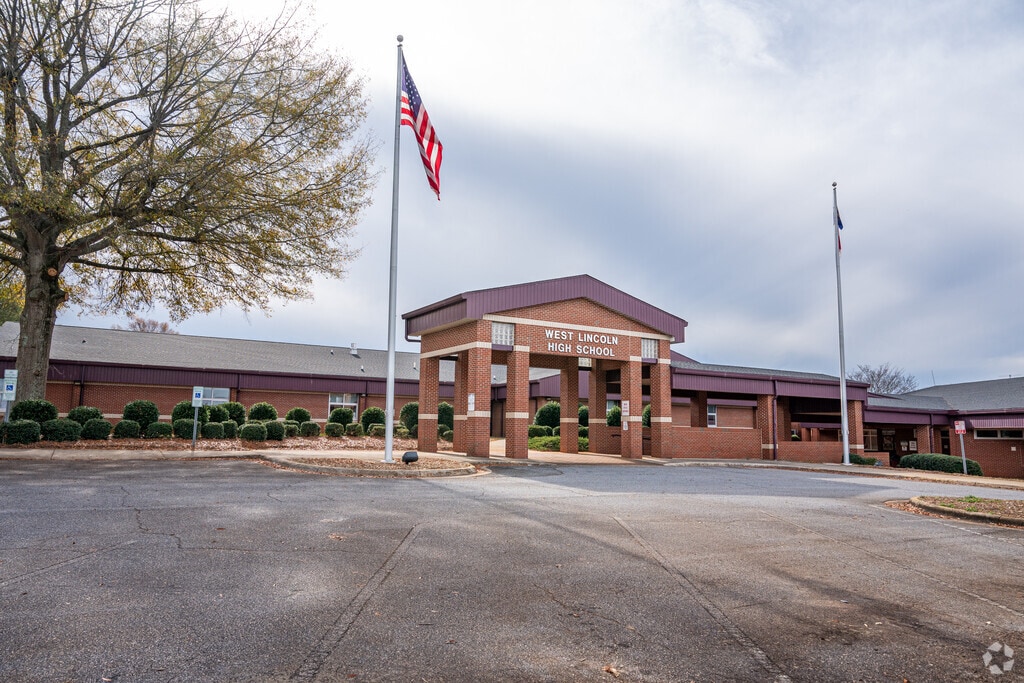 West Lincoln High School provides education in the neighborhood of 
Lincoln County.