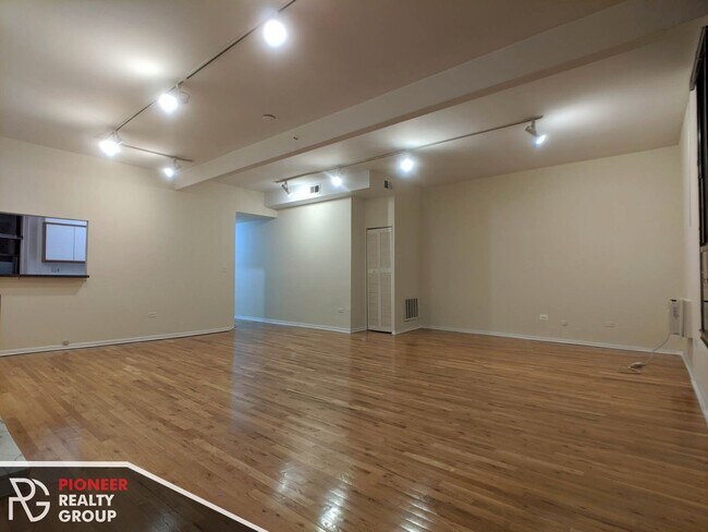 1427 N Dearborn St unit 1425-A1, Chicago, IL 60610 - photo 3