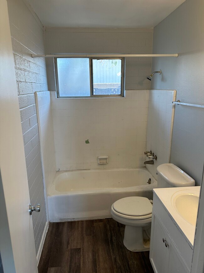 3123 W Almeria Rd unit 4, Phoenix, AZ 85009 - photo 6