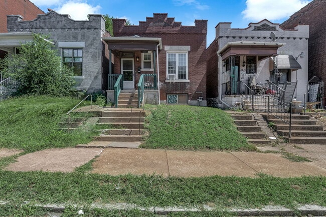 3608 Nebraska Ave, Saint Louis, MO 63118 - photo 2