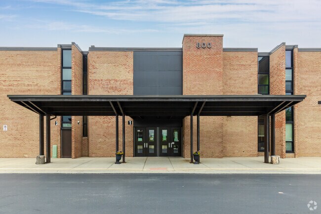 Eisenhower Junior High School earns an A- on Niche.com.