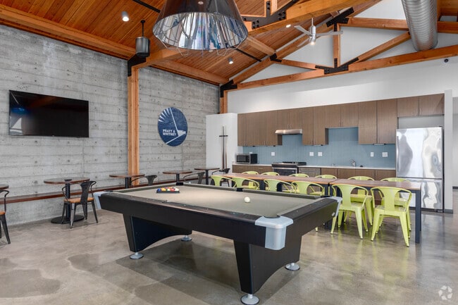 Aero Apartments, Everett, WA 98201 - photo 2