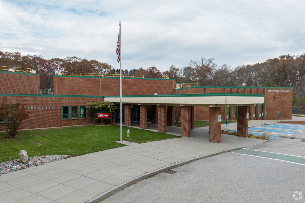 Dudley Middle School, Rankings & Reviews