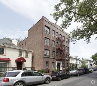922 E 15th St, Brooklyn, NY 11230
