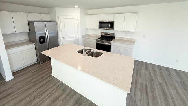 11240 N Greenthread Dr, Monrovia, IN 46157 - photo 2