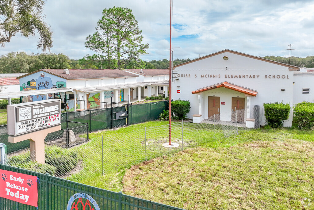 Louise S. Mcinnis Elementary School is located on Hwy 17 in DeLeon Springs.