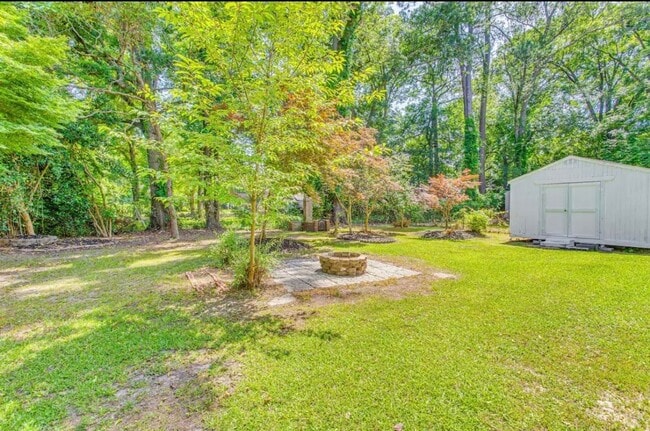 208 E Columbus St, Whiteville, NC 28472 - photo 4