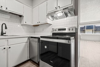 11202 Brydan St, Taylor, MI 48180