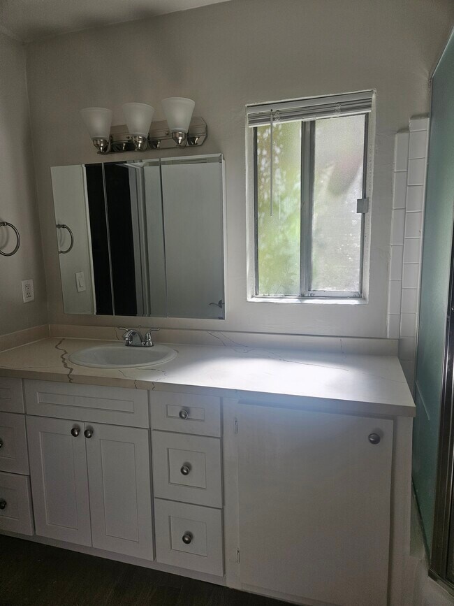 Canyon Gardens, Sherman Oaks, CA 91607 - photo 2