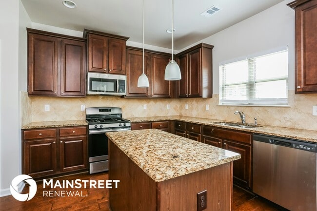 12185 Centerra Dr, Hampton, GA 30228 - photo 5