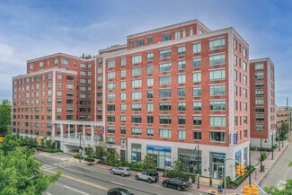 1 3rd Ave, Mineola, NY 11501