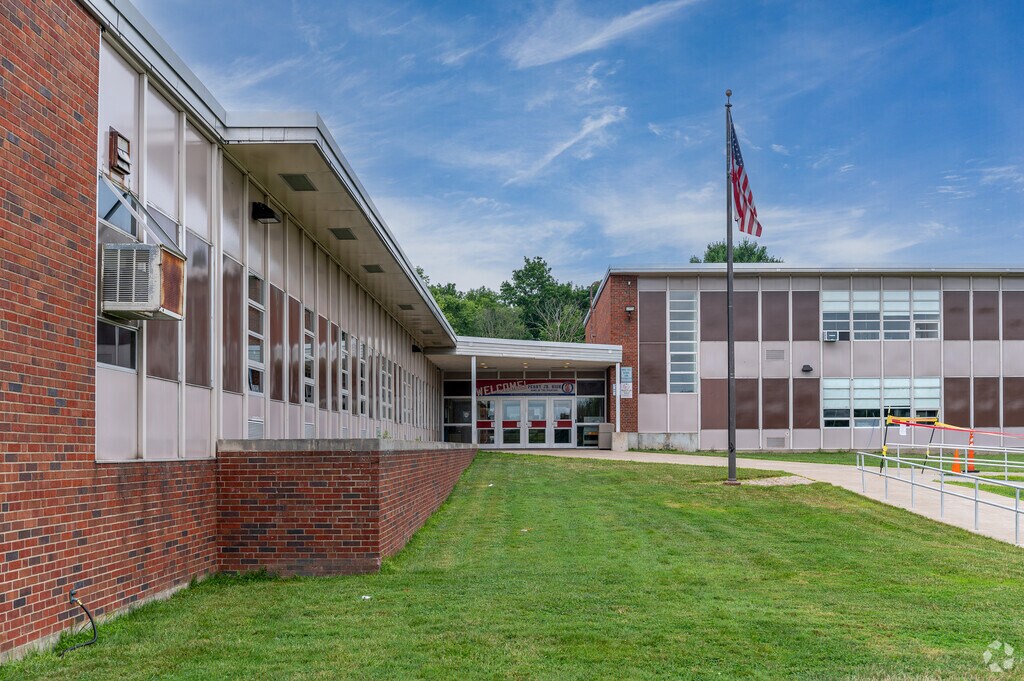 Perry Junior High School is a public middle school in New Hartford, NY.
