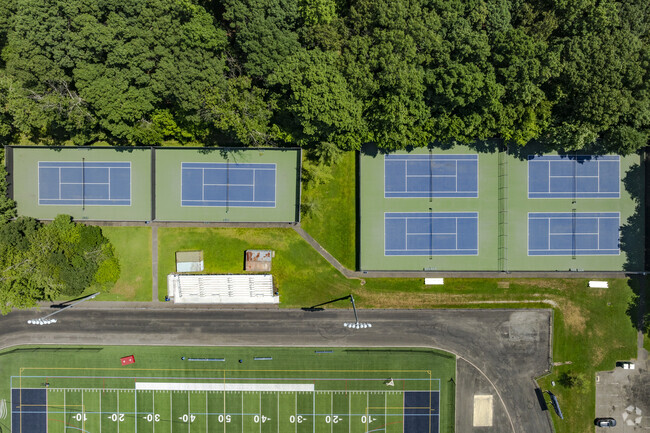 Weston Intermediate School is located at 95 School Road in Weston, CT.