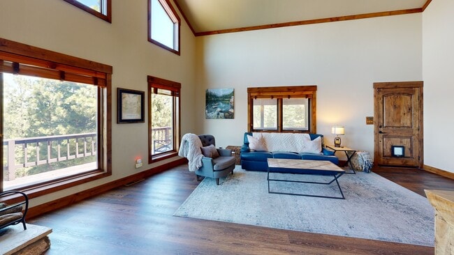 16746 Tewksbury Dr, Truckee, CA 96161 - photo 2