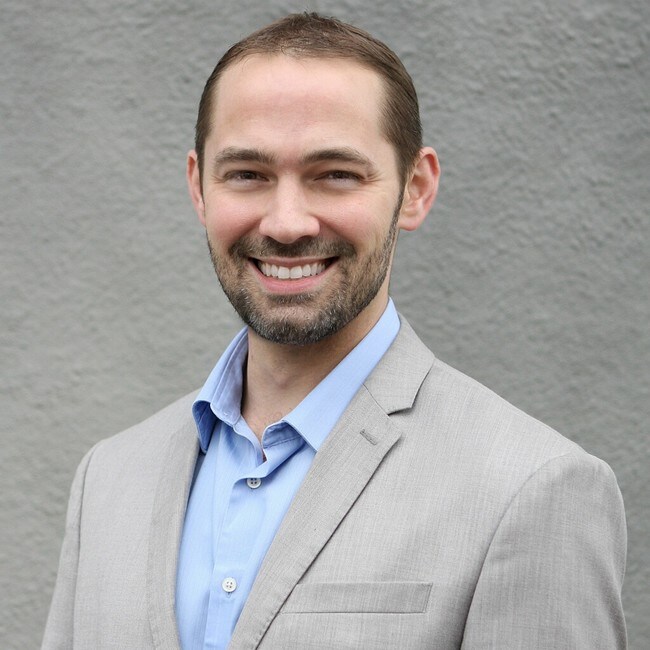Agent Photo