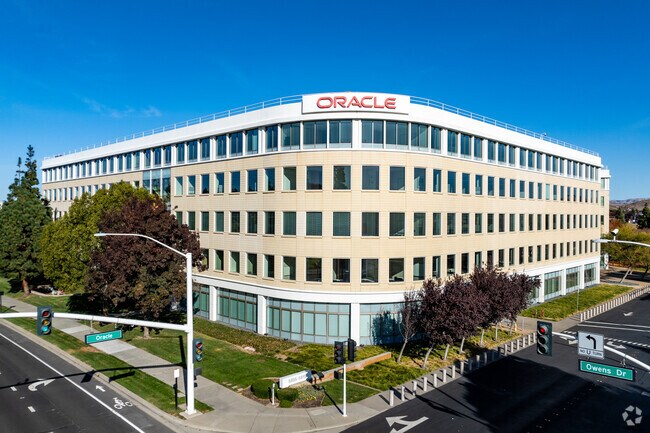 Oracle’s Pleasanton headquarters anchors innovation in the heart of the Tri-Valley tech hub.