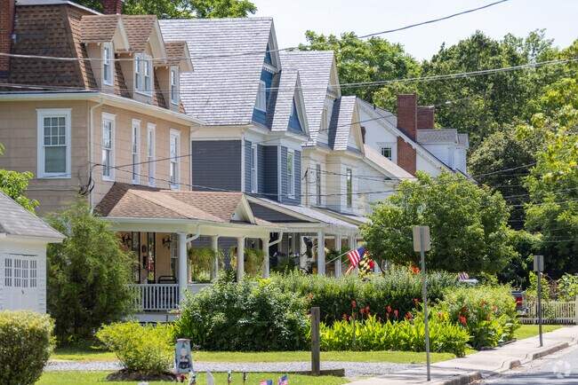 The sidewalks in Downtown Salisbury make the community very walkable.