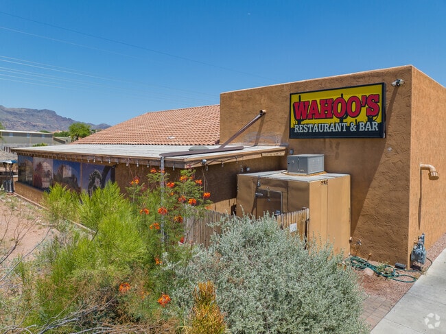 After a long day of hiking, head back into Gold Canyon for happy hour drinks at Wahoo’s Restaurant & Bar.