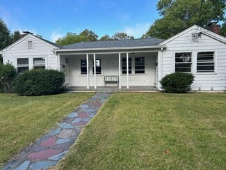 24 Linden Rd, Barrington, RI 02806