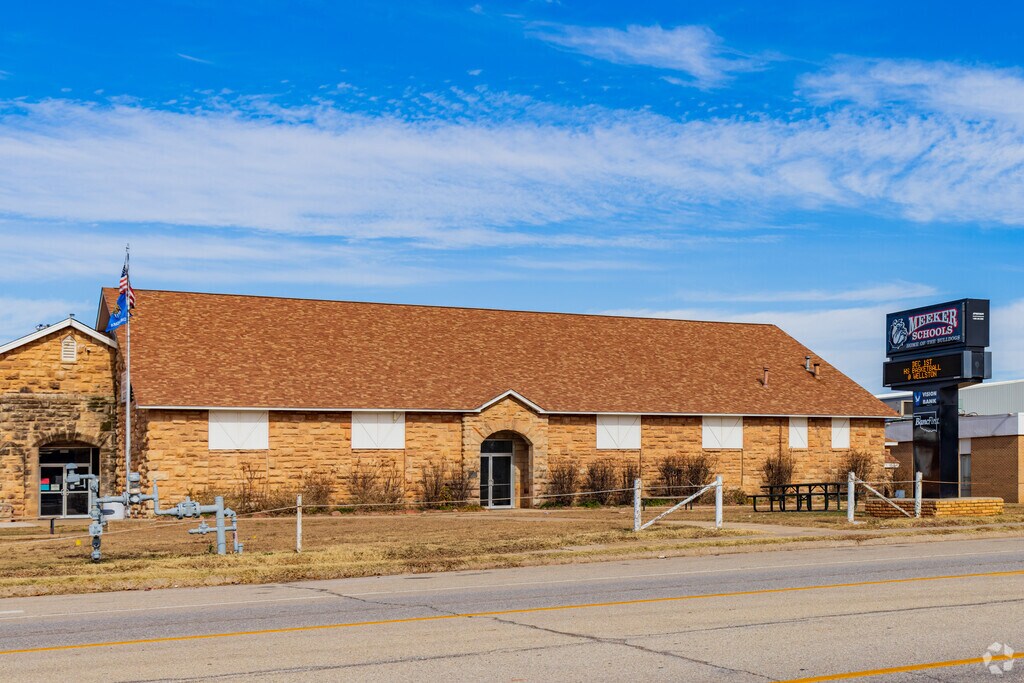 Here is a building of the Meeker High School