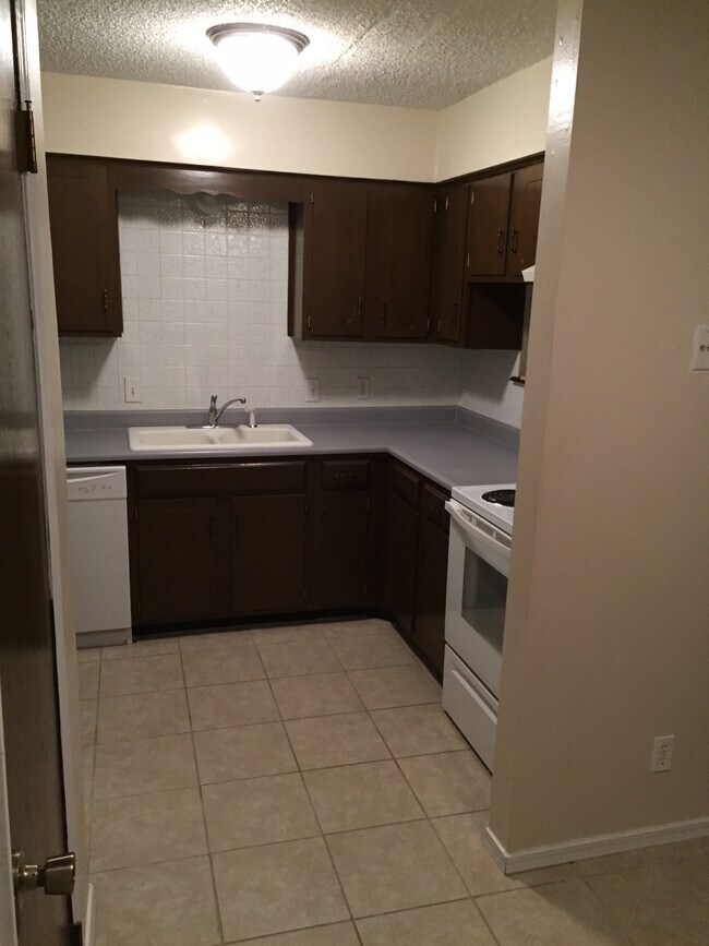 1400 N Perkins Rd unit K80, Stillwater, OK 74075 - photo 7