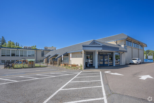 St. Matthews Catholic School entrance in Hillsboro, Oregon exterior in Hillsboro, Oregon