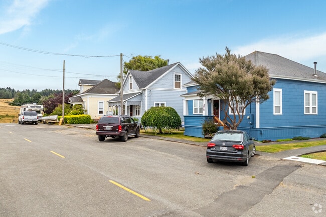 Homes in Loleta range from around $330,000 to $600,000.