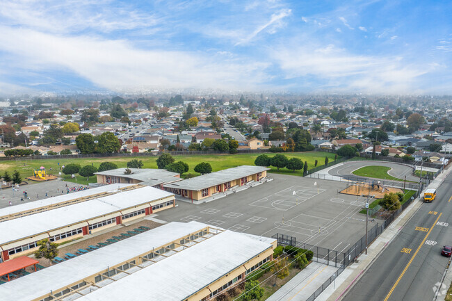 Bay Elementary School is a highly rated school in San Lorenzo.
