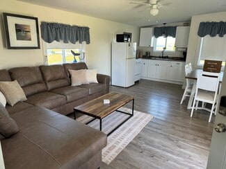11 Rapoza St, Dartmouth, MA 02748