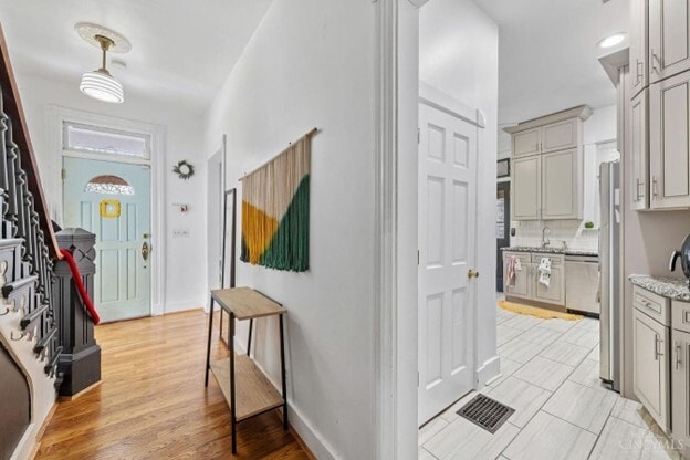 Entryway/Kitchen