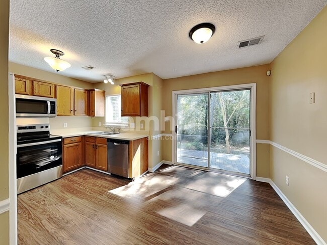 2206 Coatsdale Ln, Matthews, NC 28104 - photo 4