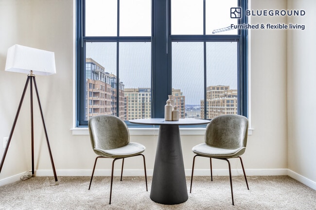 550 14th Rd S unit FL15-ID397, Arlington, VA 22202 - photo 5